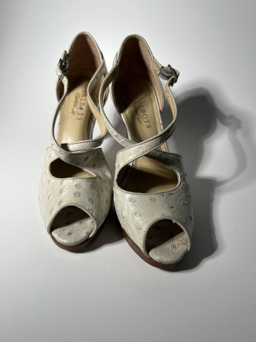 Talbots Beige Ostrich Embossed Leather Peep Toe Heels Women’s Size 7B